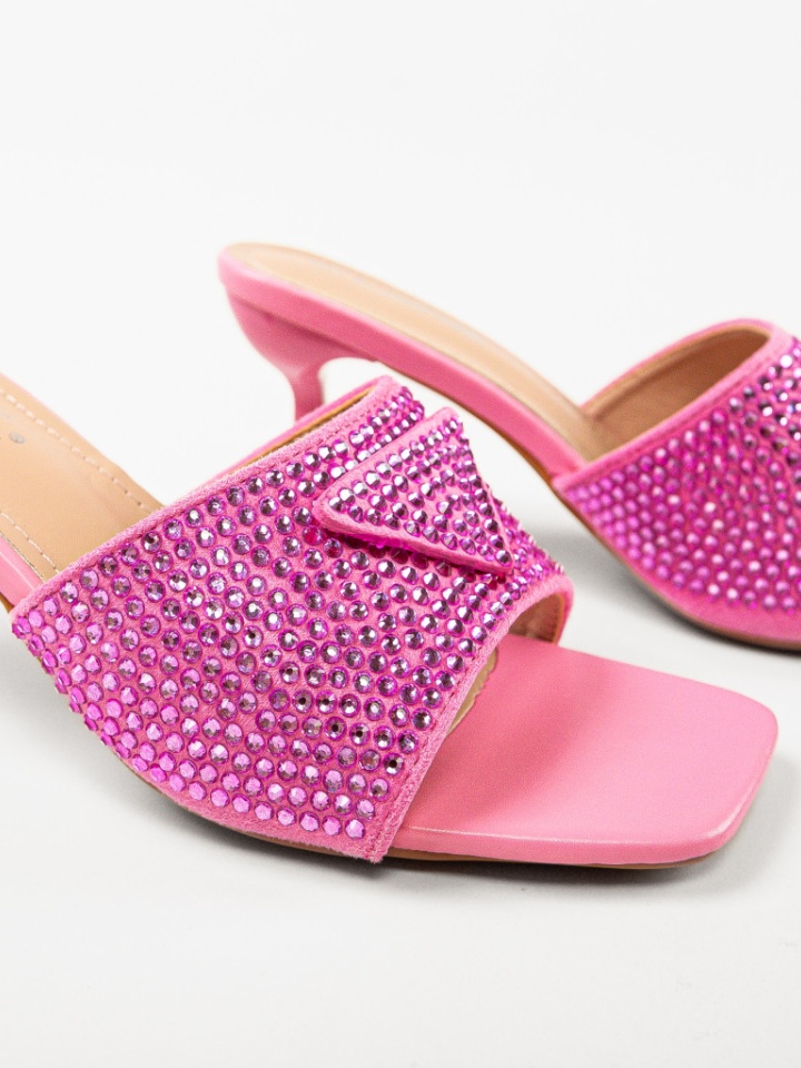 Saboti dama Davila Portocalii