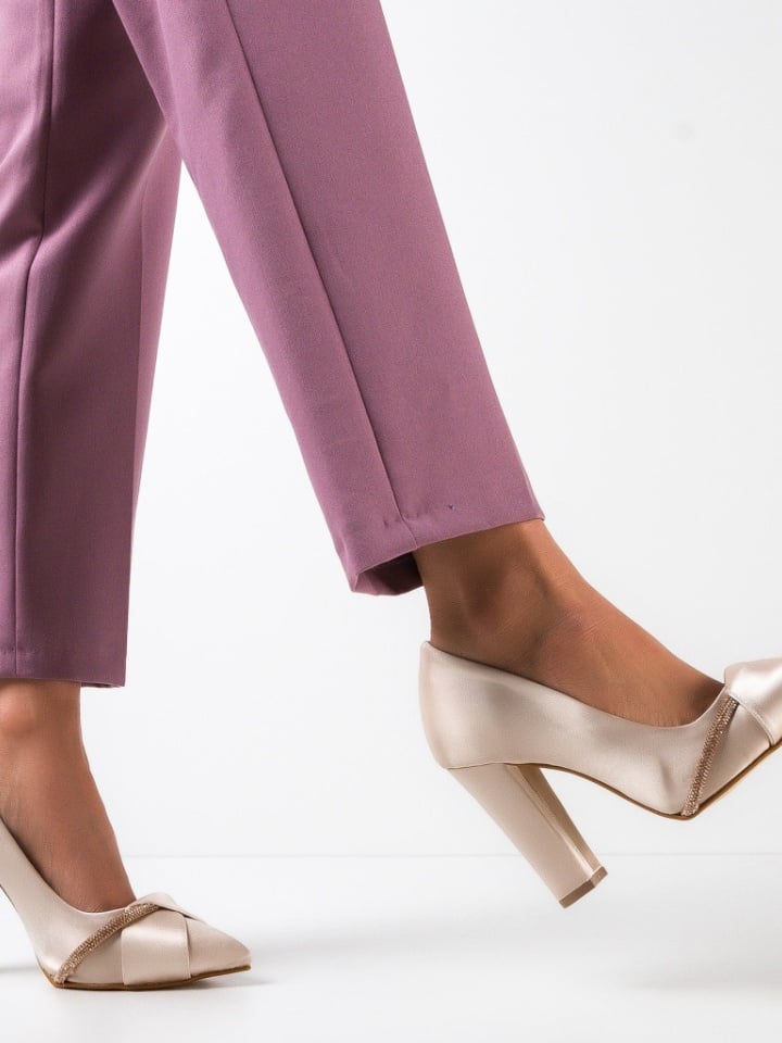 Pantofi cu toc Roka Negri 4