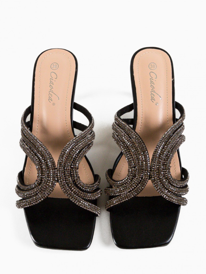 Saboti dama Rabia Negri