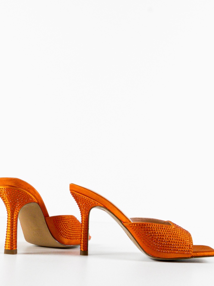 Saboti dama Faun Fuchsia