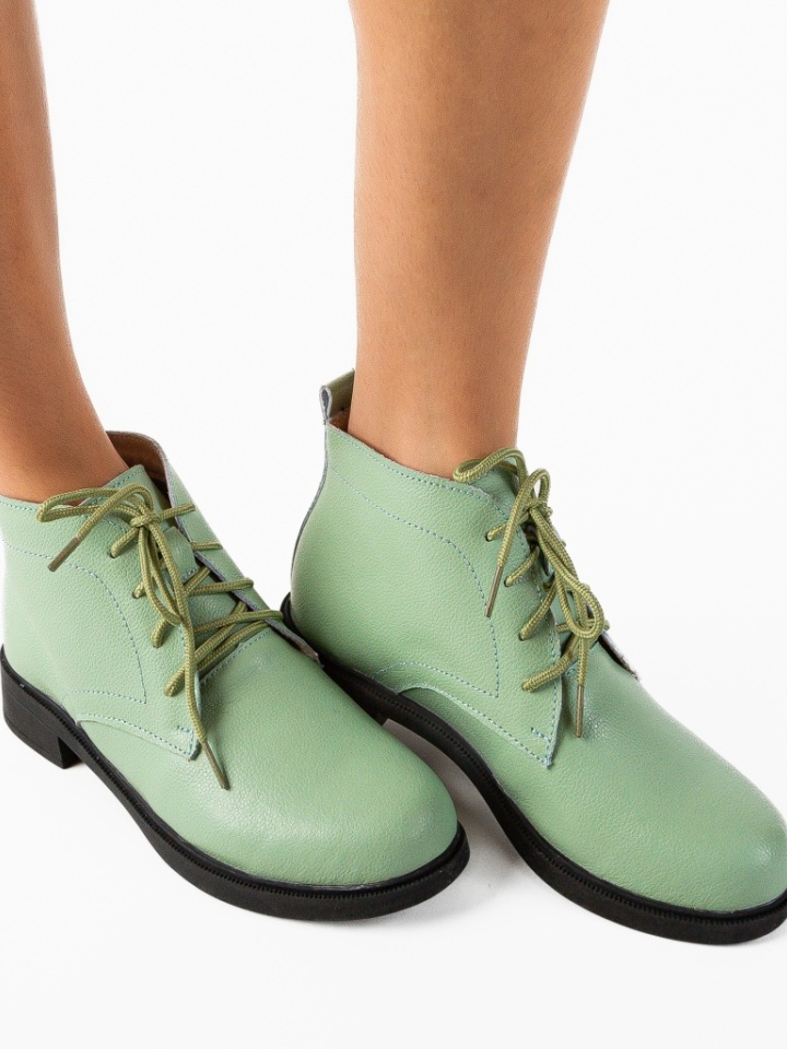 Ghete dama Tenzin Bej