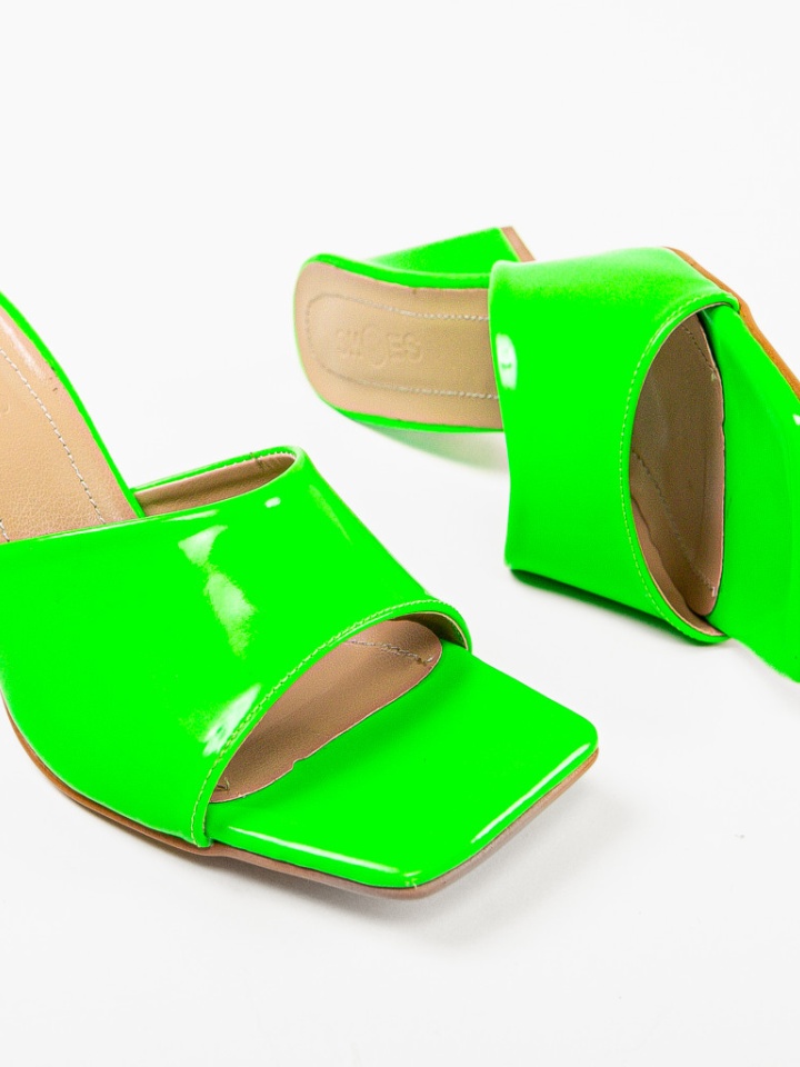 Saboti dama Skon Fuchsia