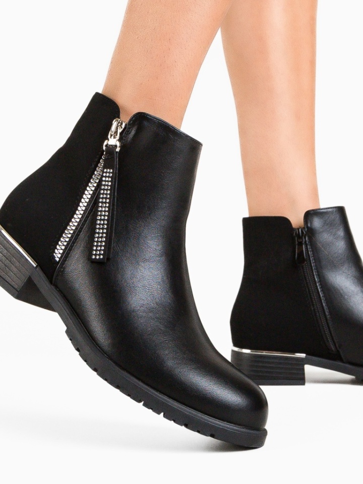 Ghete dama Arenos Negre