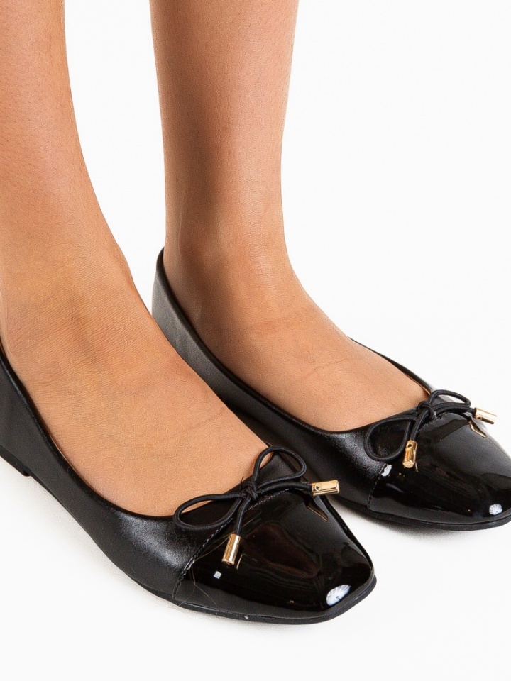 Balerini dama Kenga Aurii