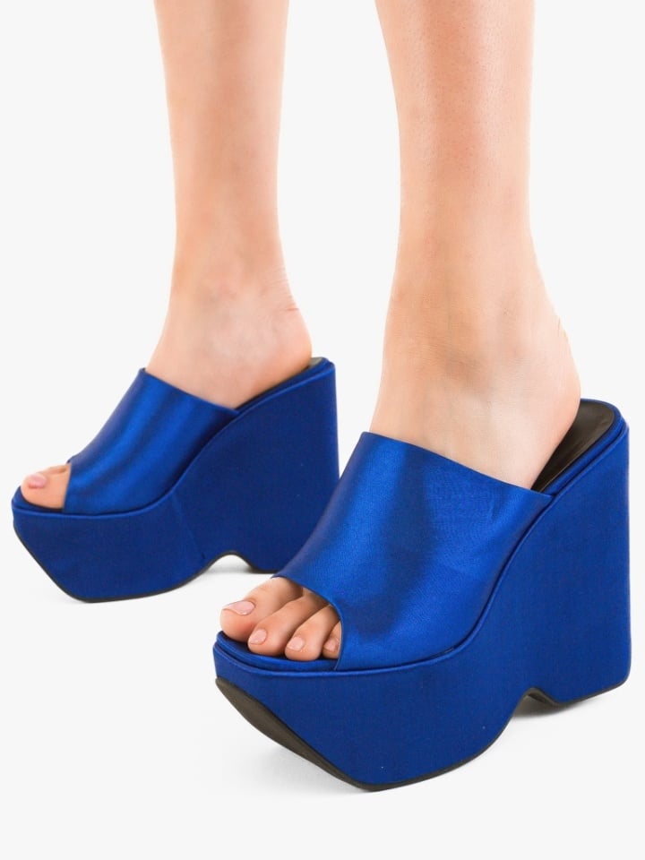 Saboti dama Kayleig Rosii