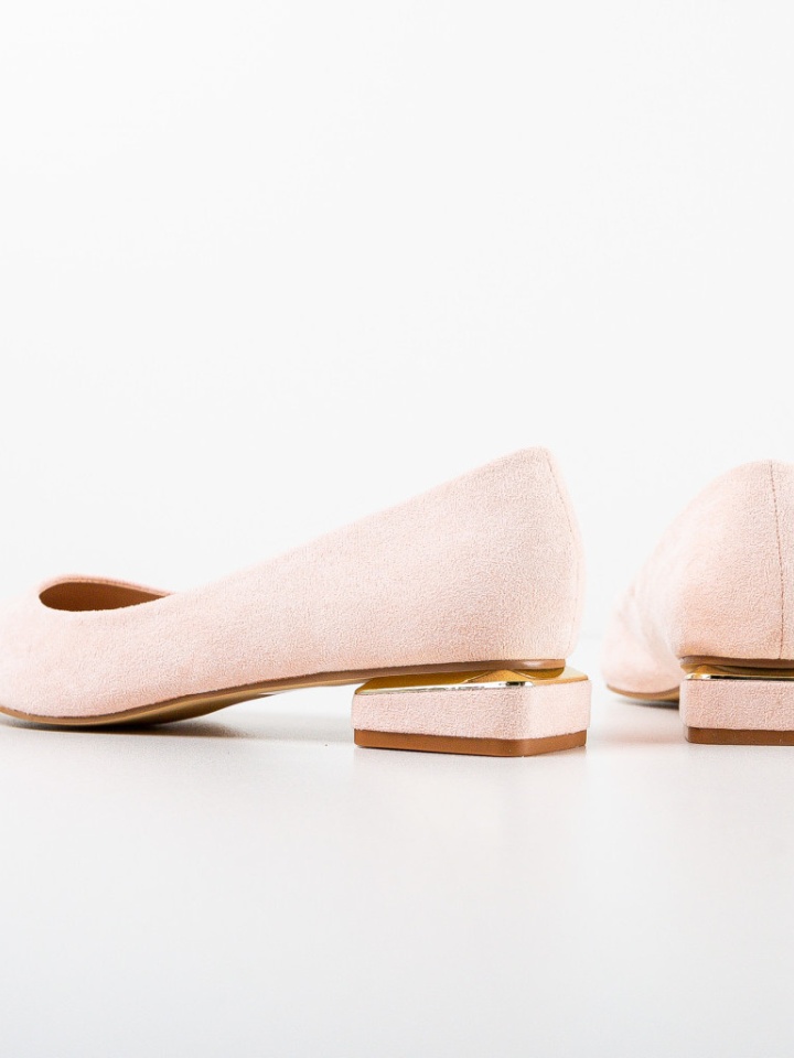 Balerini dama Chira Negri