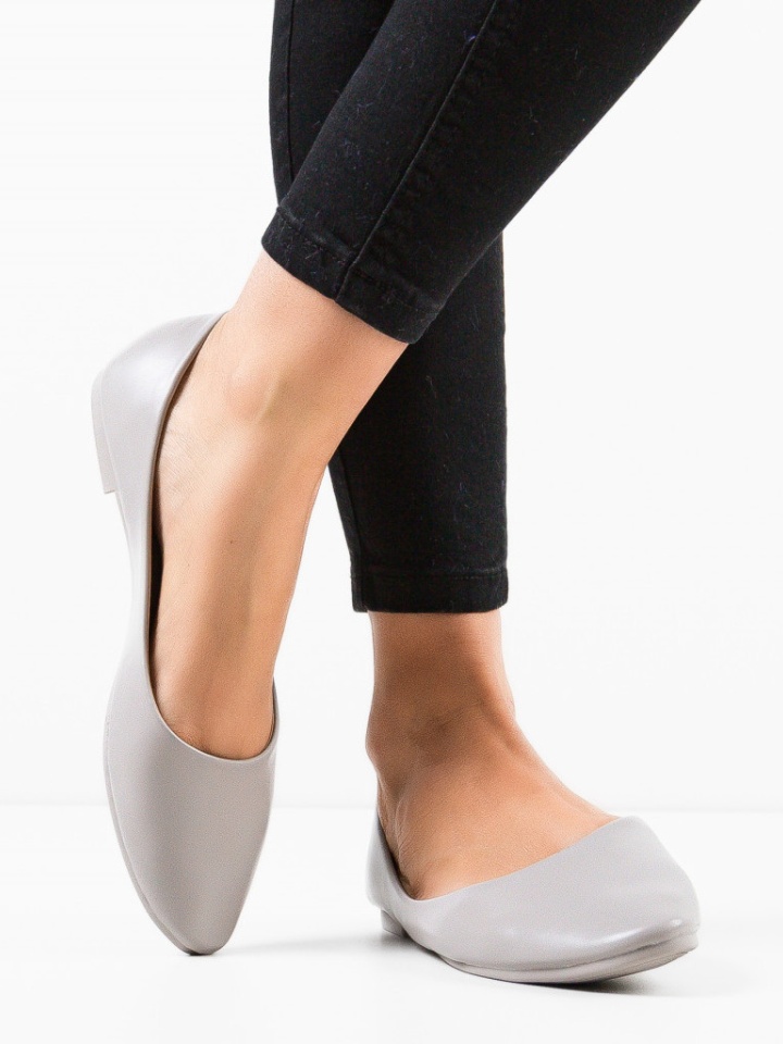 Balerini dama Kandar Roz