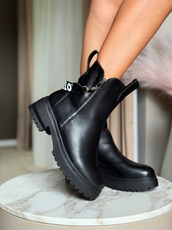 Ghete dama Loble Negre