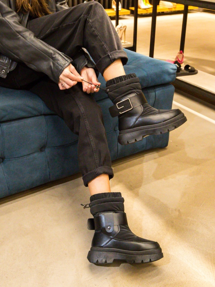 Ghete dama Iseul Negre