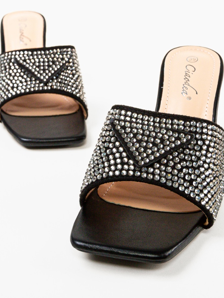 Saboti dama Davila Portocalii