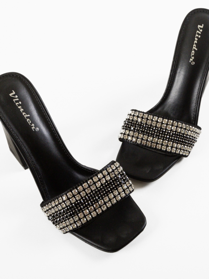 Saboti dama Safa Negri