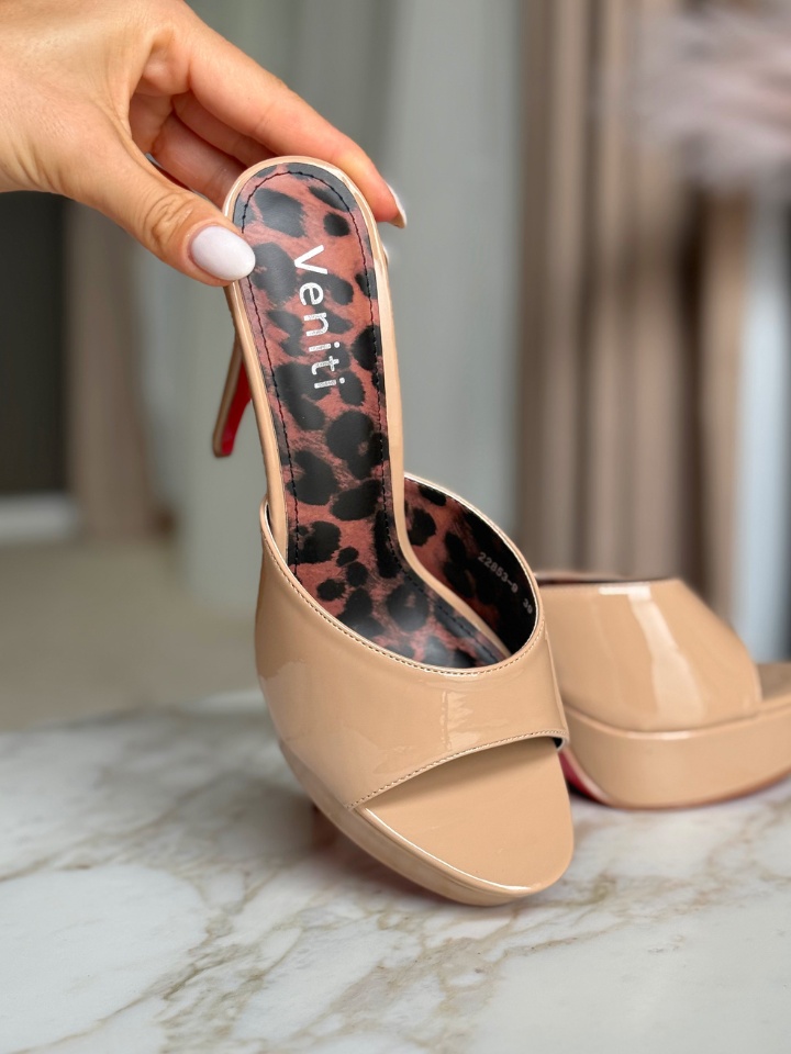 Saboti cu toc Kare Rosii