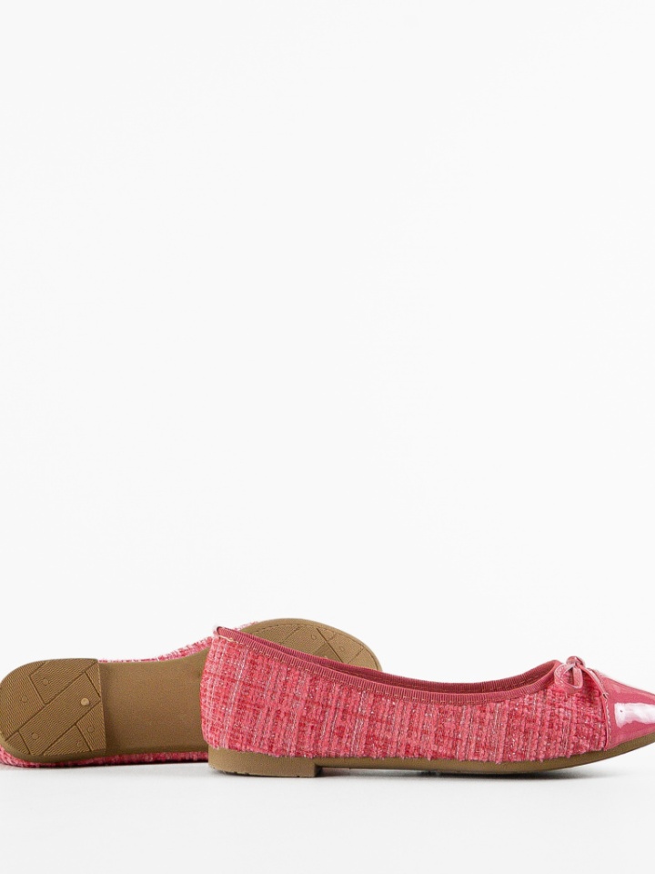 Balerini dama Musto Roz