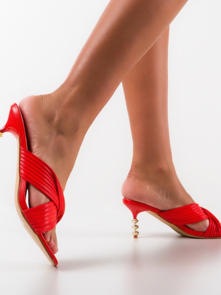 Saboti dama Bush Rosii