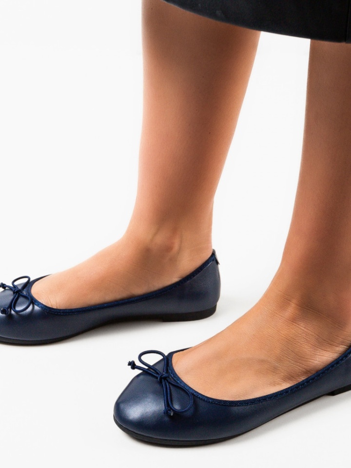 Balerini dama Singh Bronze