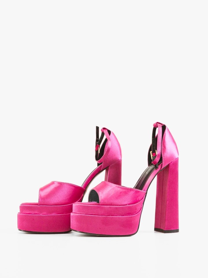 Sandale cu toc Haynes Negre