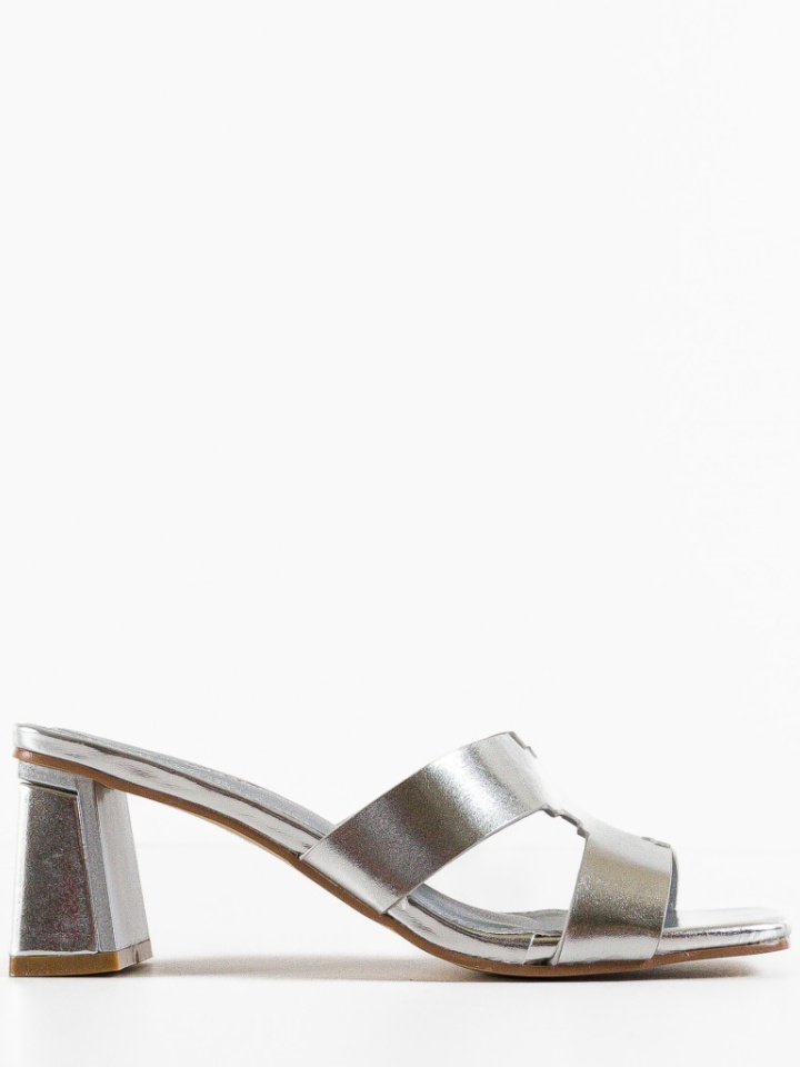 Saboti dama Hikmat Argintii