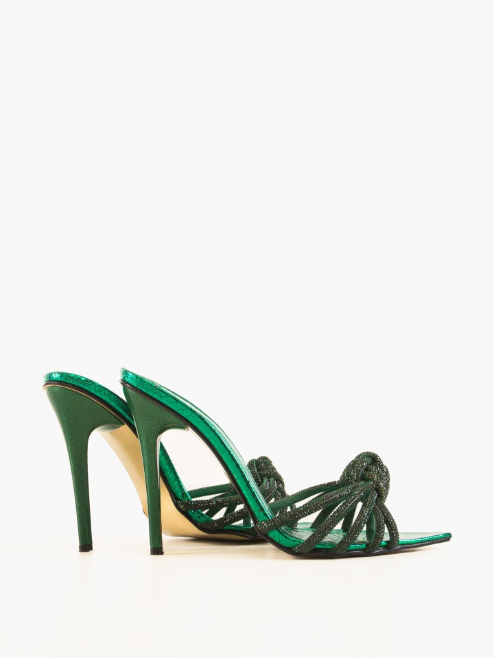 Saboti dama Susana Negri