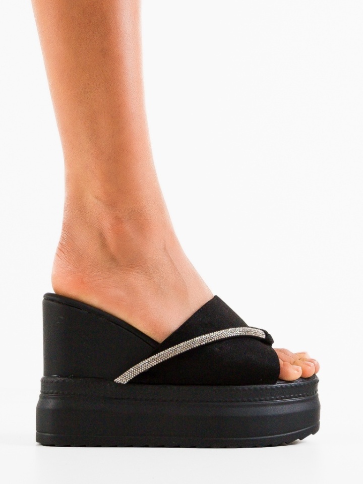 Saboti dama Straken Negri 2