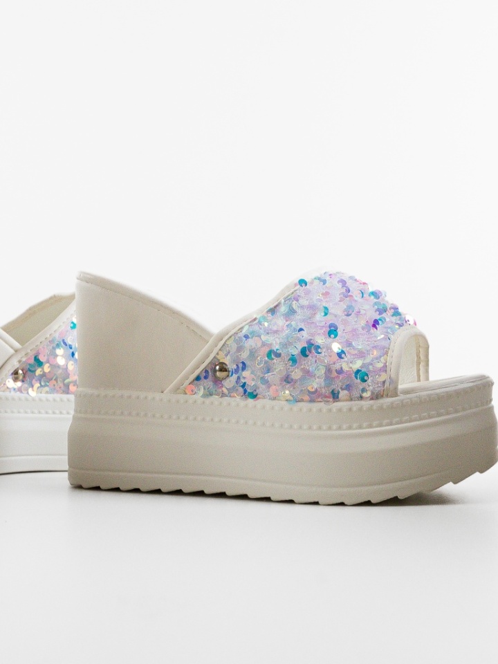 Saboti dama Karuen Albe