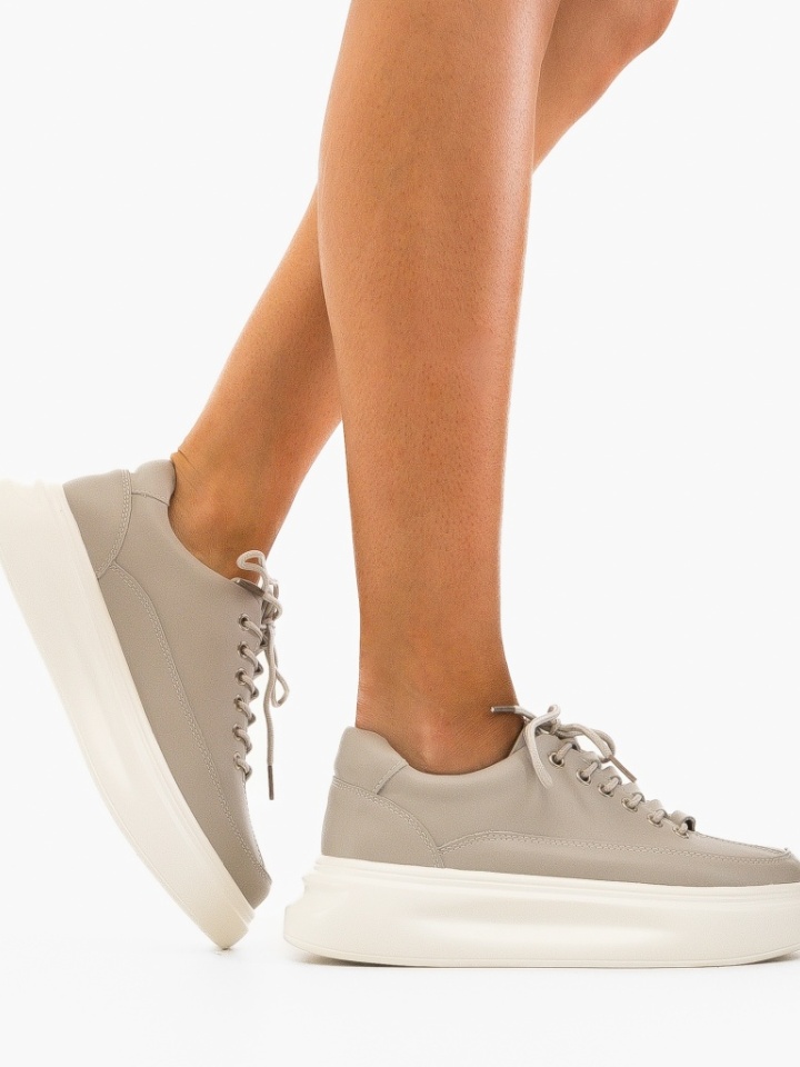 Sneakers Dama Wade Gri