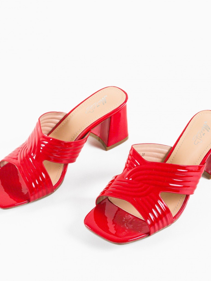 Saboti dama Cyrano Nude