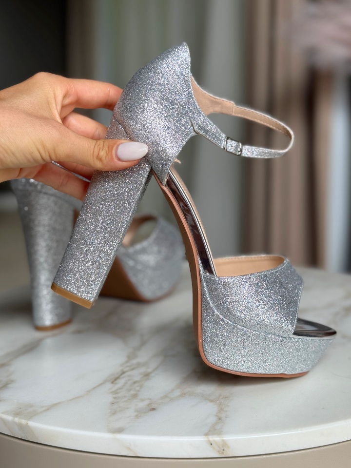 Sandale cu toc Doan Aurii