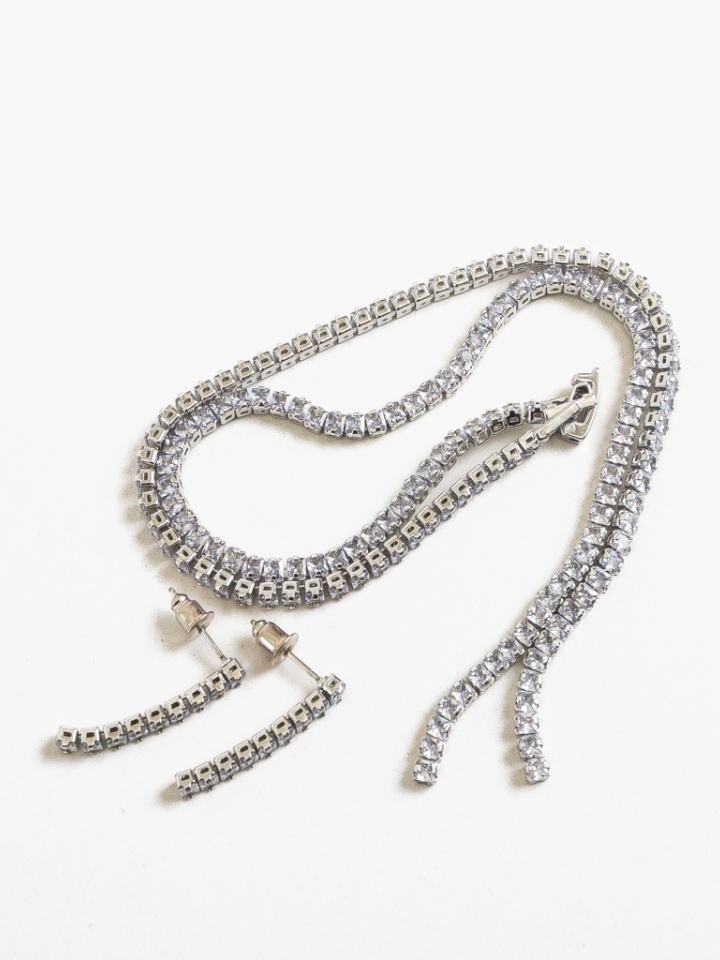 Set bijuterii Dargoria Argintiu