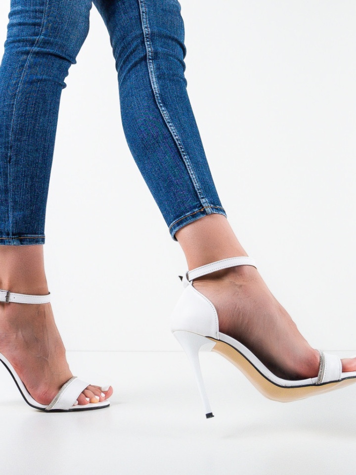 Sandale cu toc Cassius Albe 2