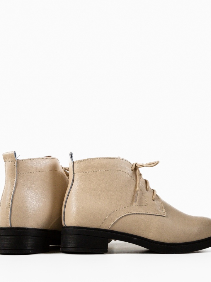 Ghete dama Tenzin Bej