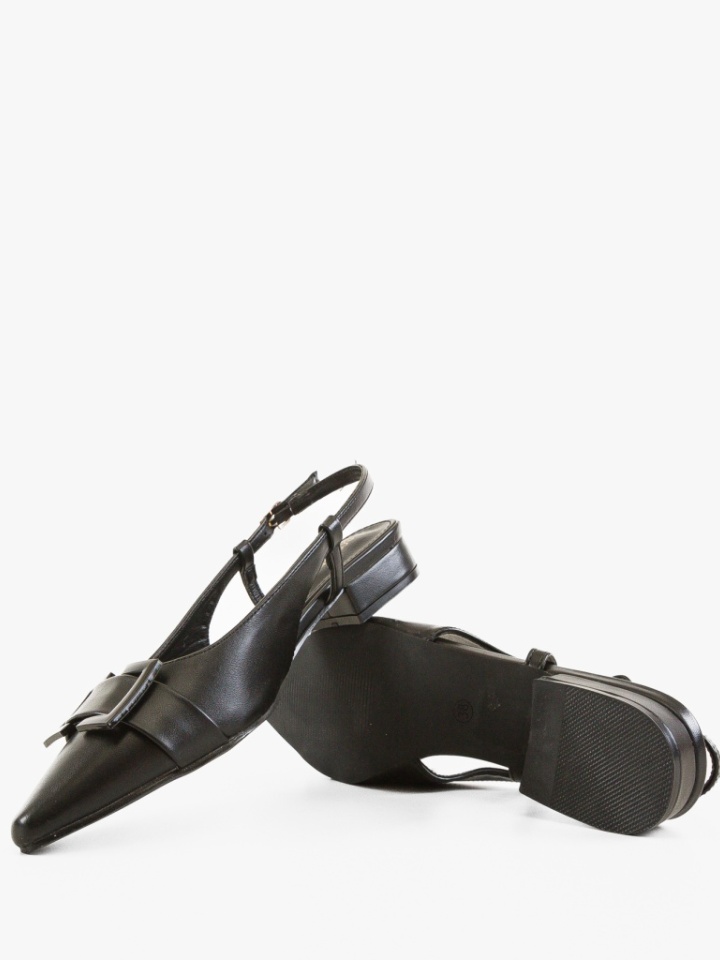 Balerini dama Limna Negri