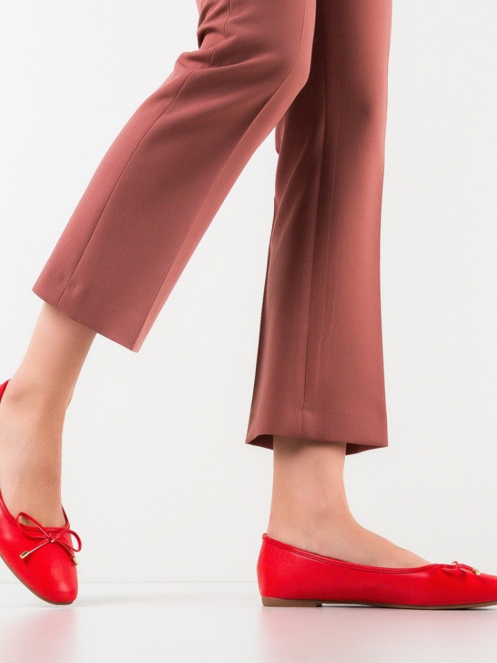 Balerini dama Atur Bej