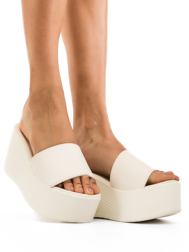 Saboti dama Miela Albi