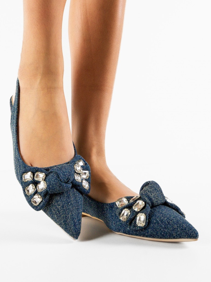 Balerini dama Zorro Negri