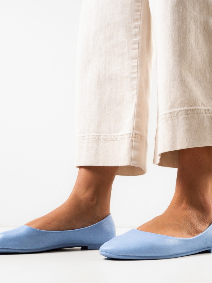 Balerini dama Kandar Roz