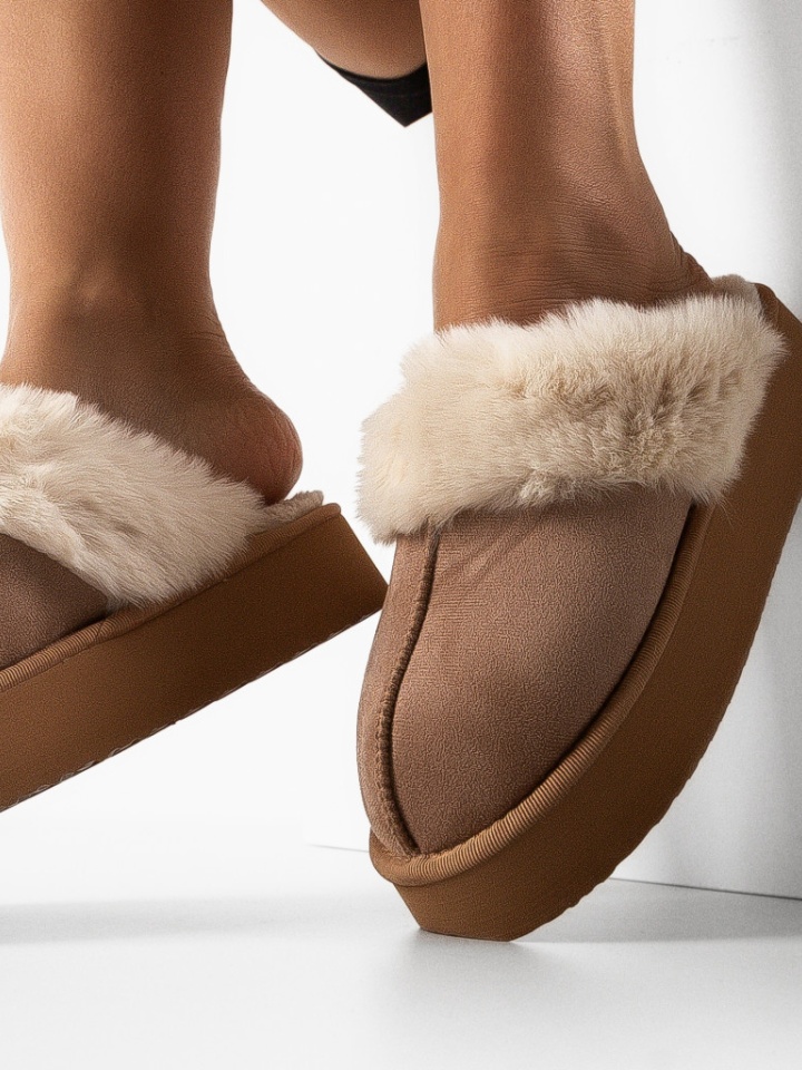 Papuci tip Ug Hess Bej