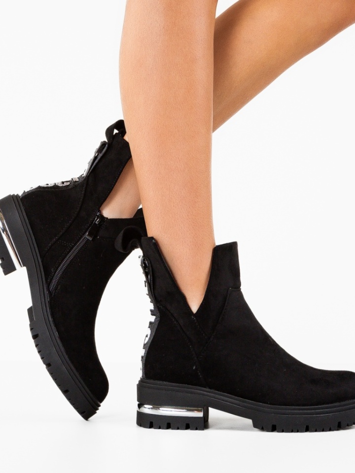 Ghete dama Bjarne Negre