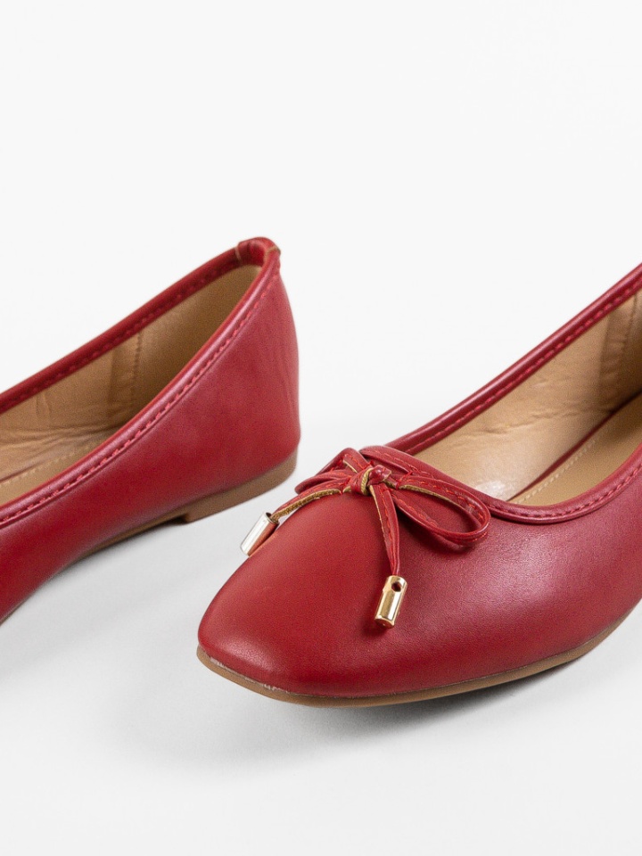 Balerini dama Atur Bej