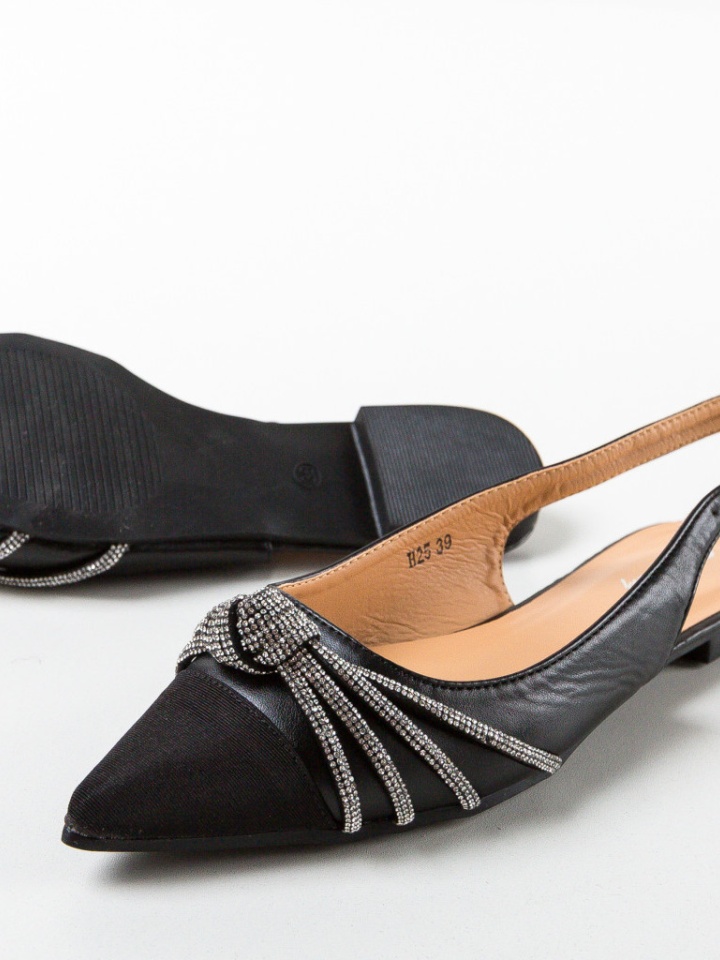 Balerini dama Holder Negri