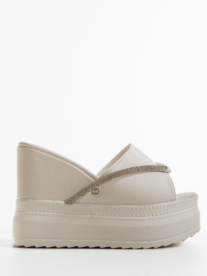 Saboti dama Straken Negri 2