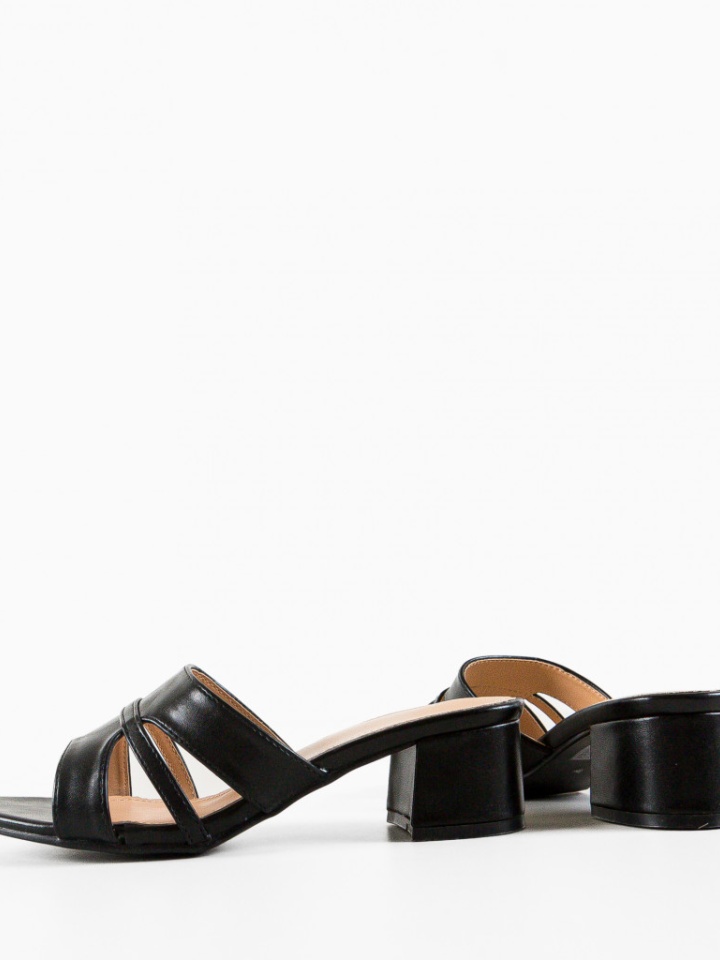 Saboti dama Bishamon Aurii