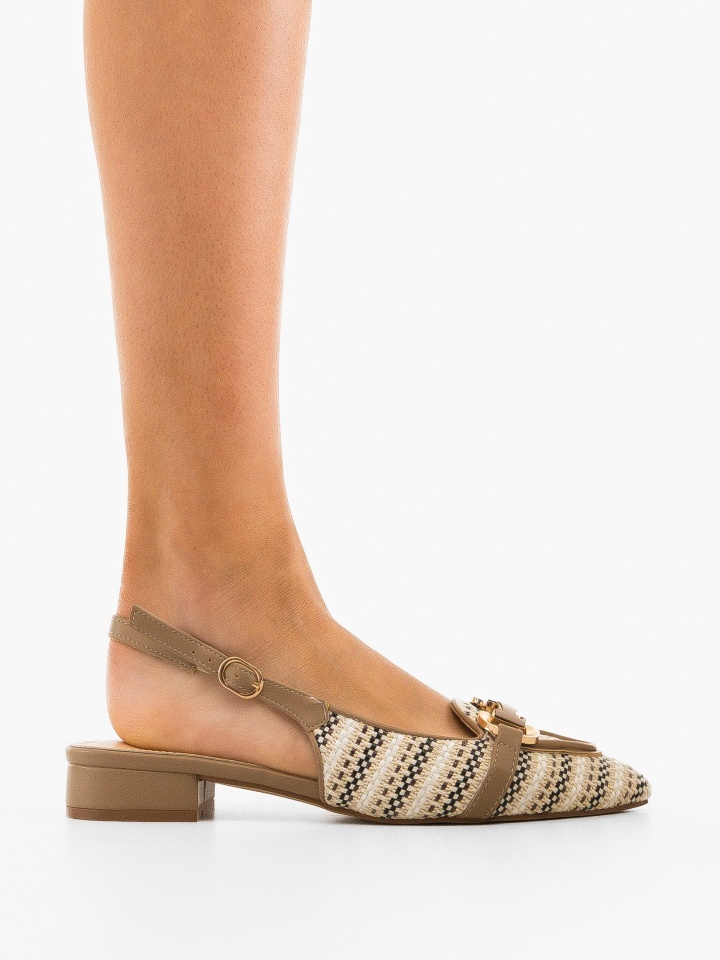 Balerini dama Kinnet Negri