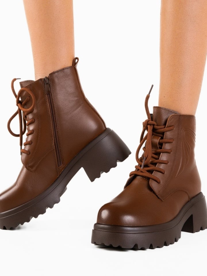 Ghete dama Dara Negre