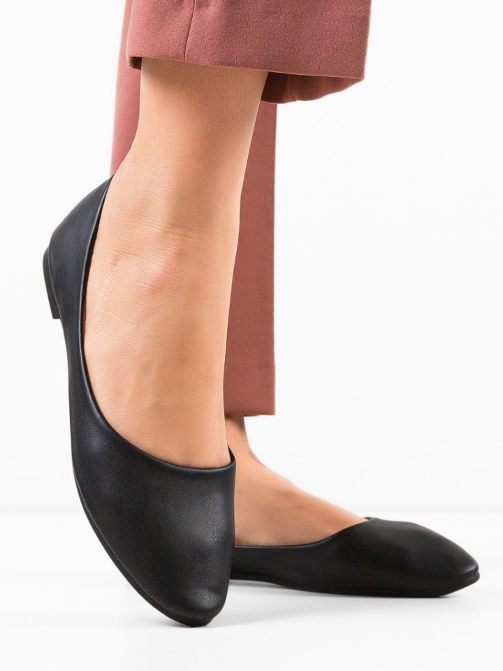 Balerini dama Kandar Roz