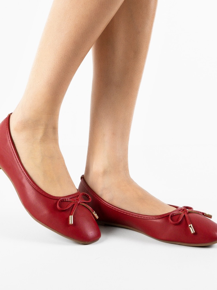 Balerini dama Atur Bej