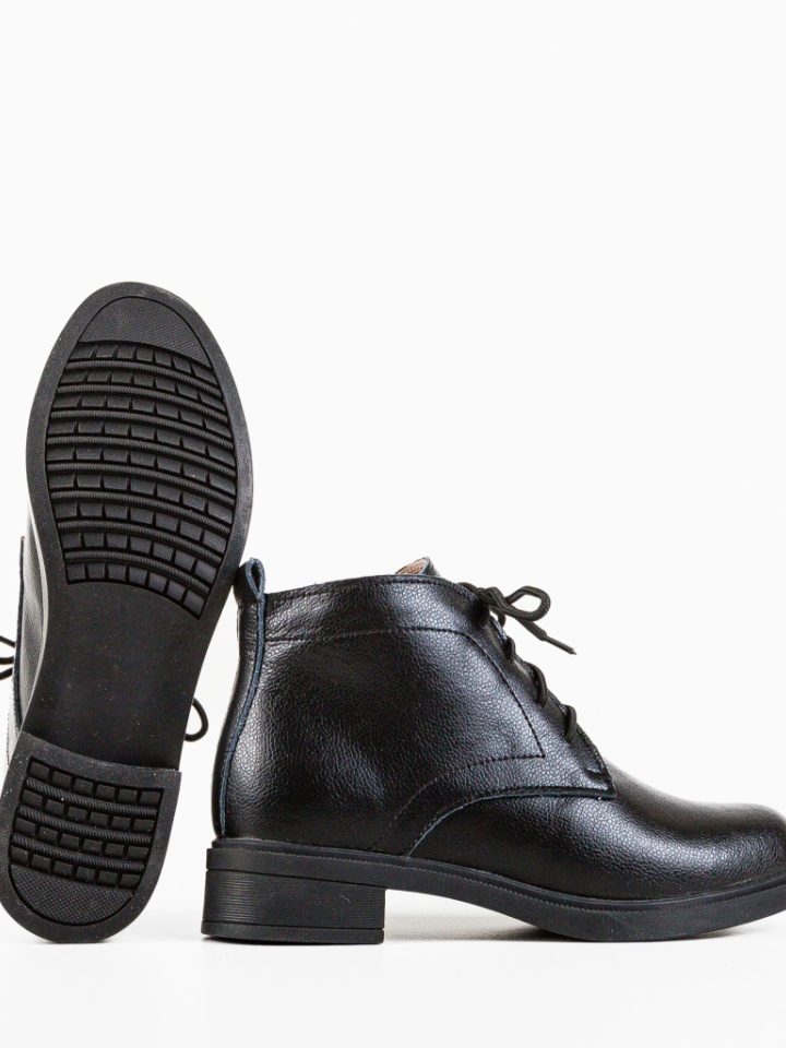 Ghete dama Tenzin Bej