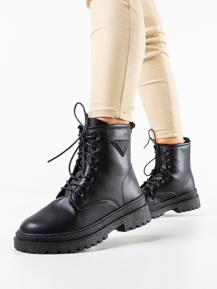 Ghete dama Myla Verzi