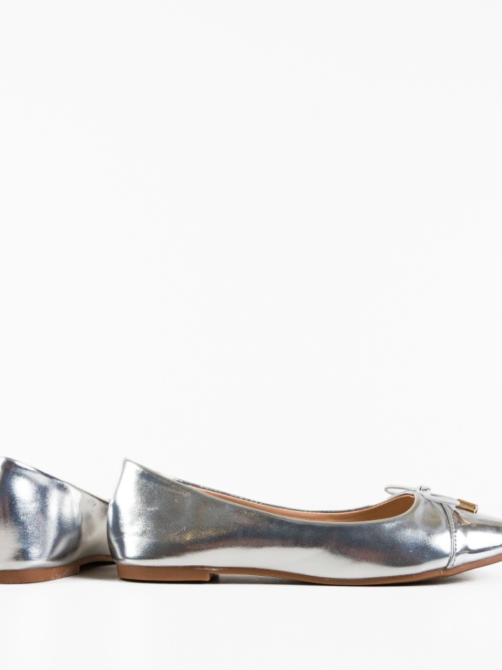 Balerini dama Kenga Aurii