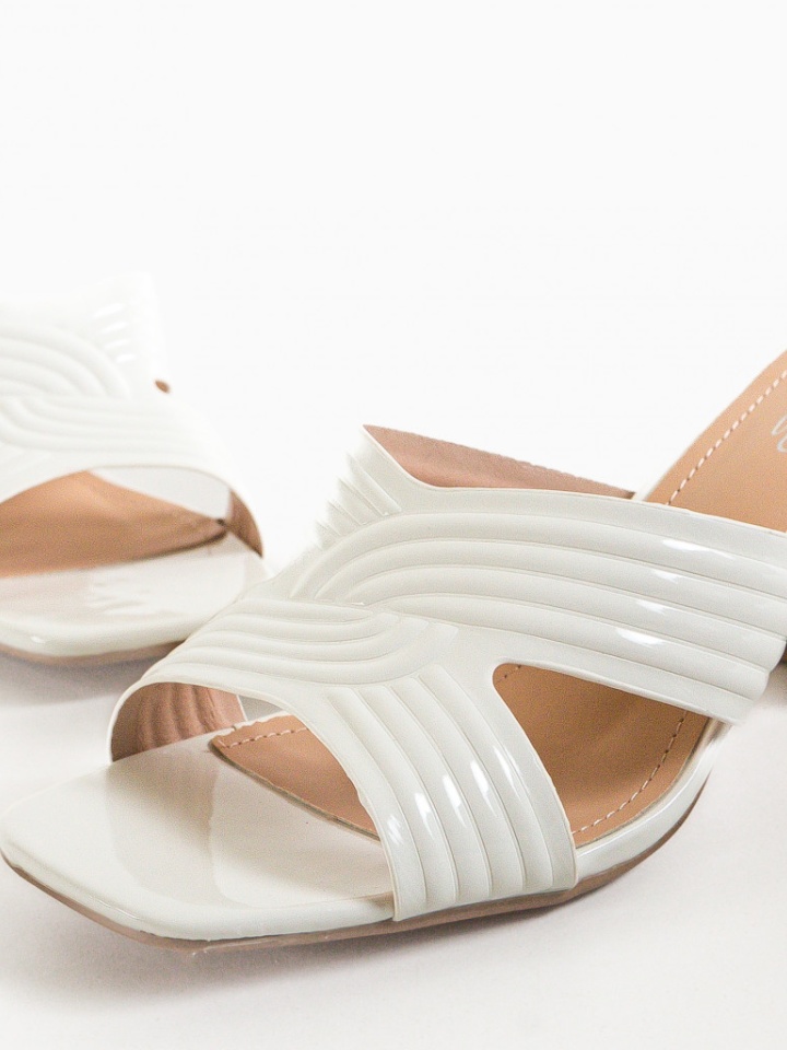 Saboti dama Cyrano Nude