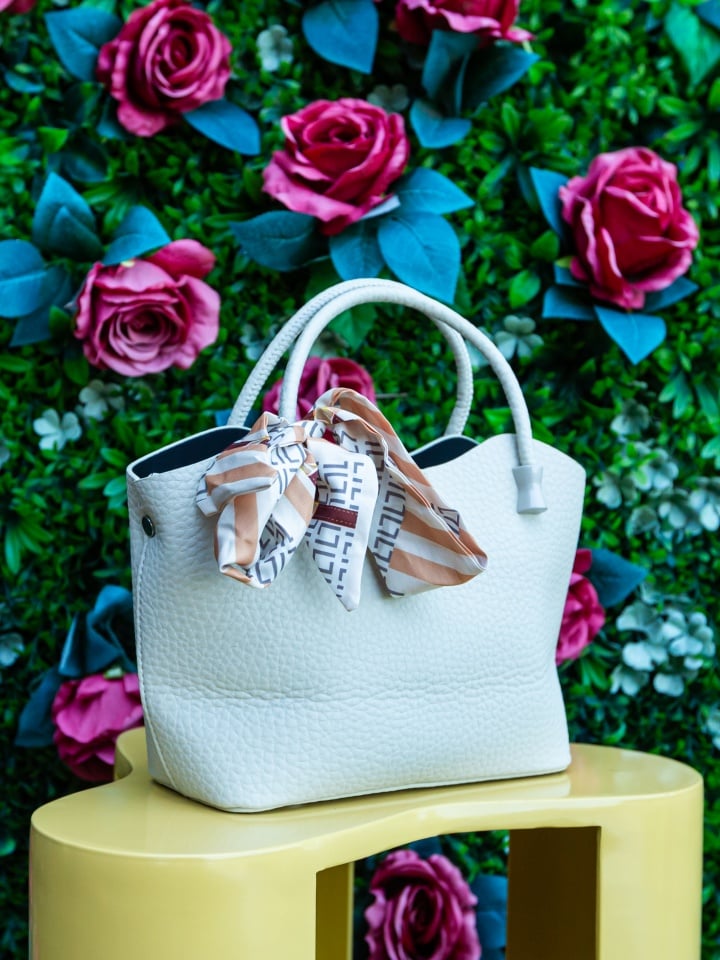 Geanta dama de mana Tymeea Nude